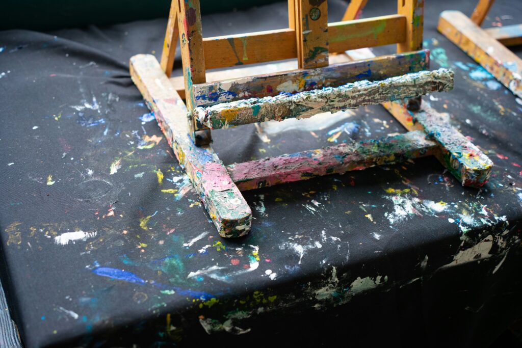 Art therapy for mental health and addiction