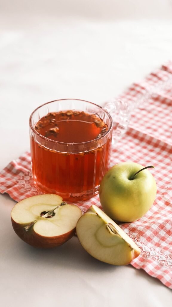 apple cider vinegar lemon and honey
